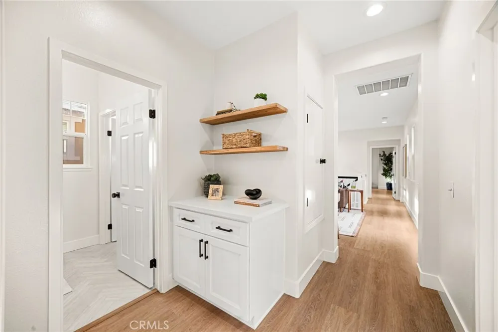 18048 Lemon Yorba Linda, CA 92886
