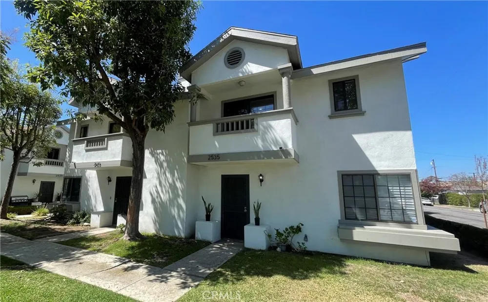 2535 California Avenue #1 Signal Hill, CA 90755