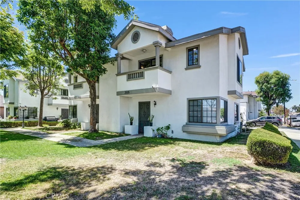 2535 California Avenue #1 Signal Hill, CA 90755