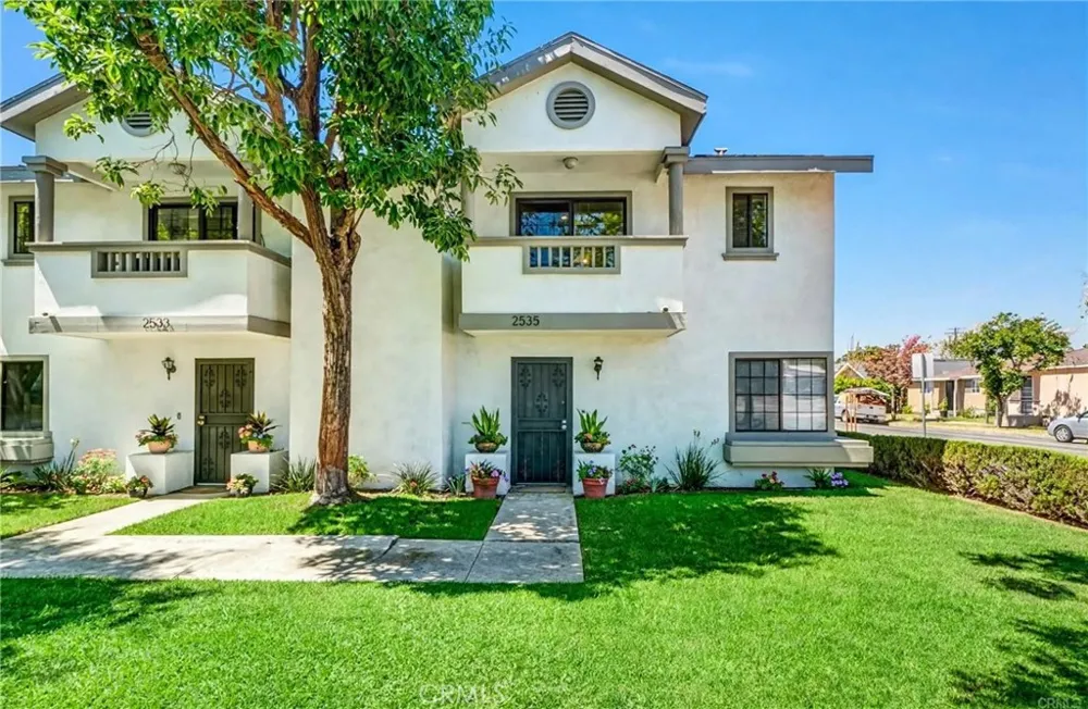 2535 California Avenue #1 Signal Hill, CA 90755