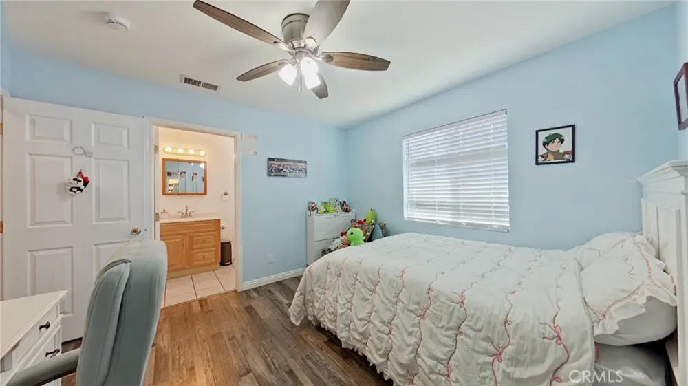 7827 Louise Northridge, CA 91325