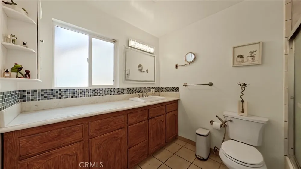7827 Louise Northridge, CA 91325