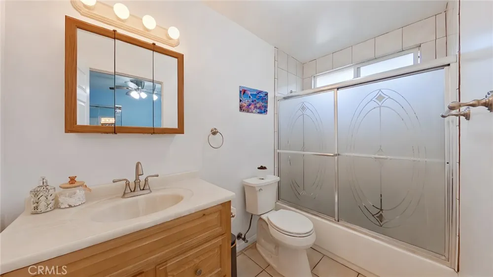 7827 Louise Northridge, CA 91325