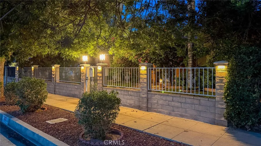 7827 Louise Northridge, CA 91325
