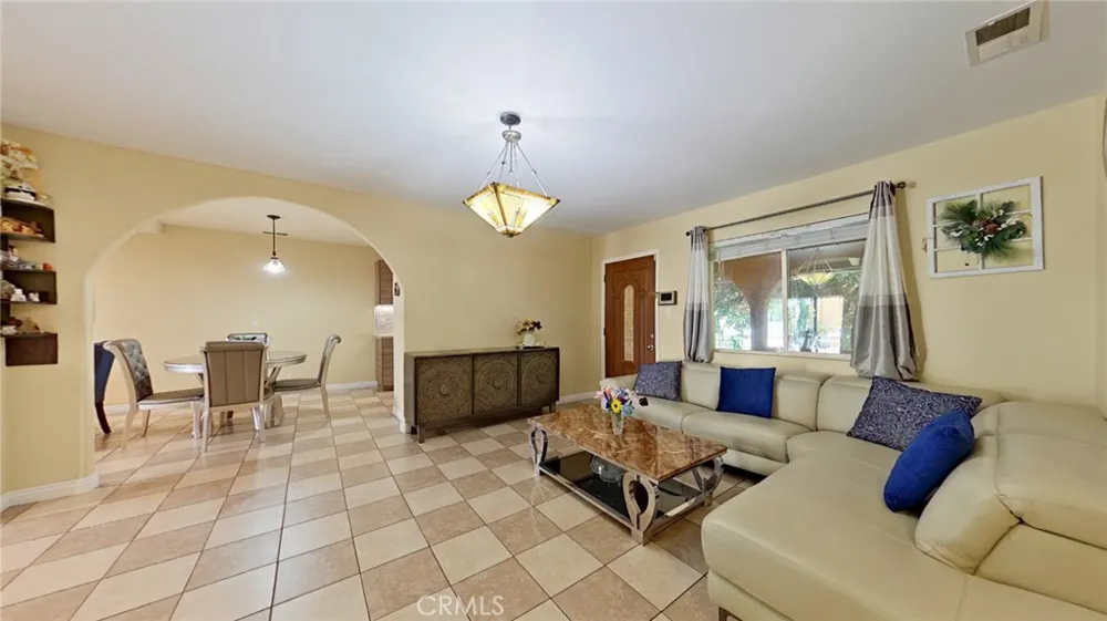 7827 Louise Northridge, CA 91325