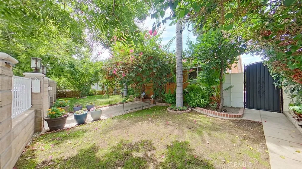 7827 Louise Northridge, CA 91325