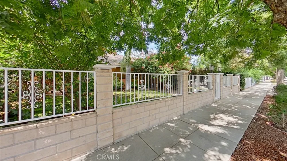 7827 Louise Northridge, CA 91325
