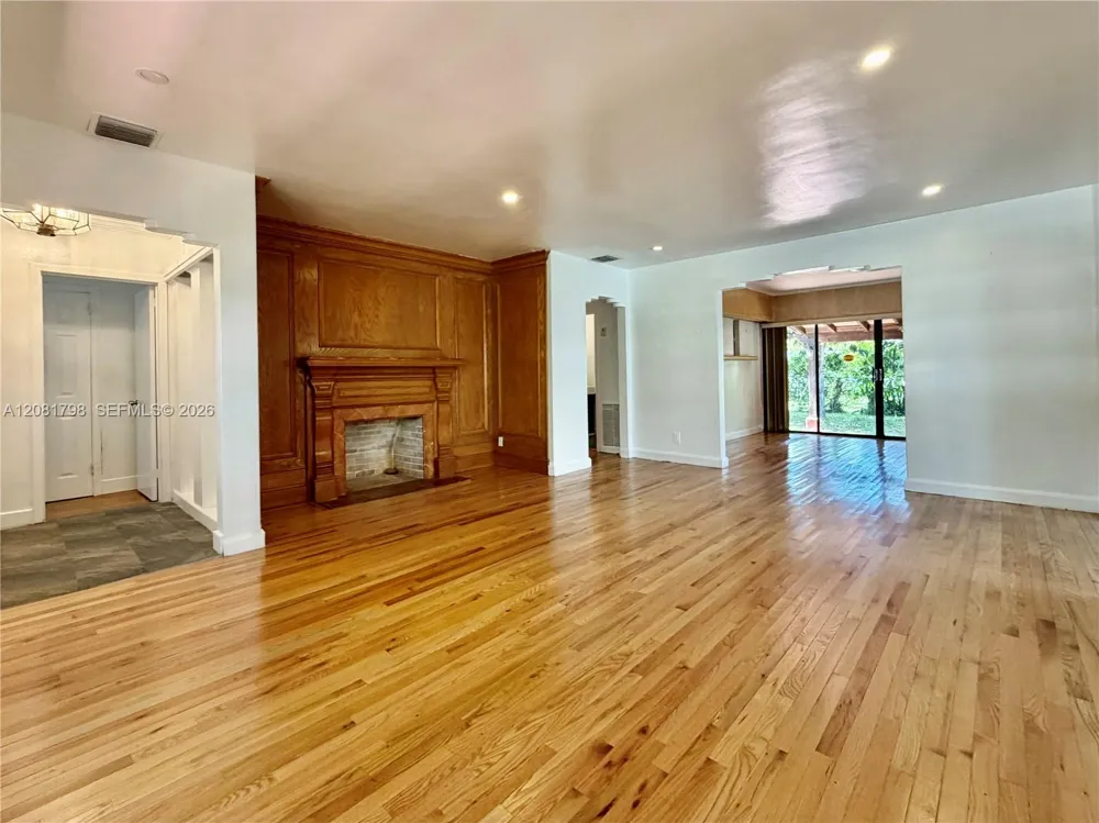 9132 Byron Ave Surfside, FL 33154