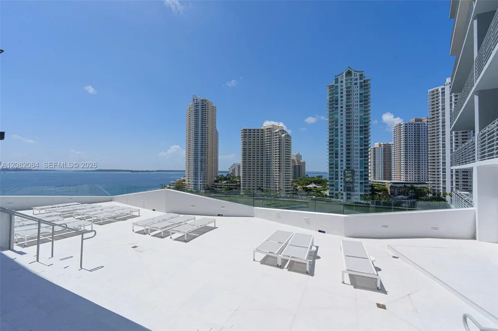325 S Biscayne Blvd #415 Miami, FL 33131