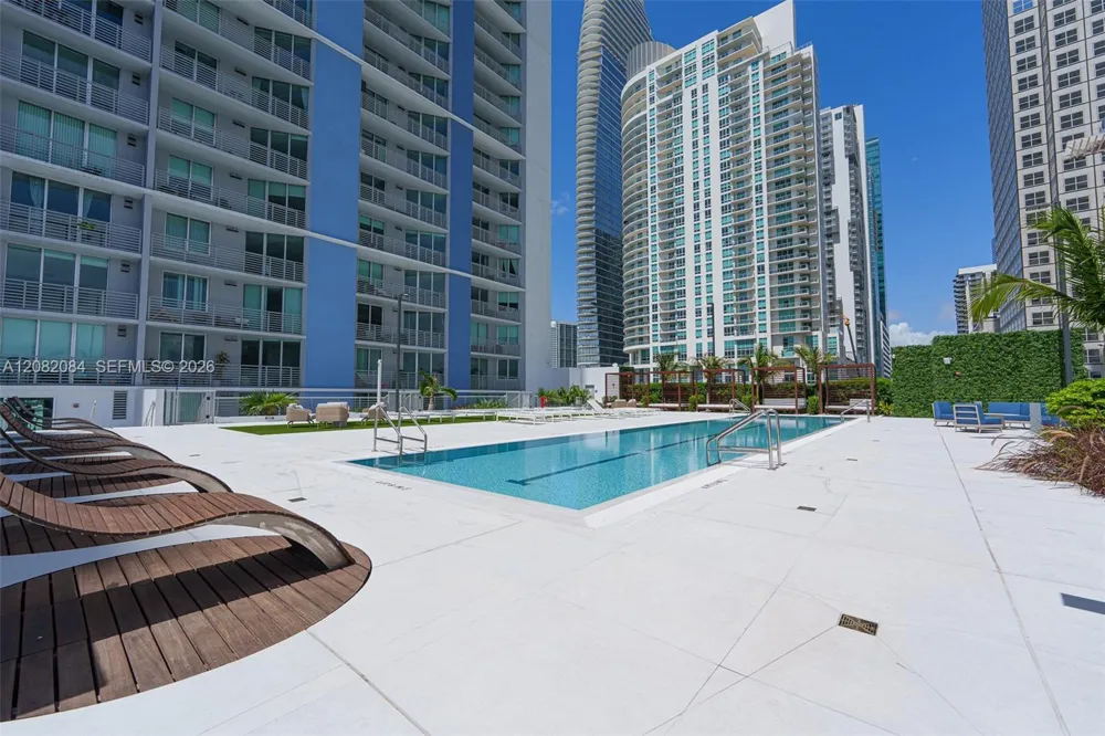 325 S Biscayne Blvd #415 Miami, FL 33131