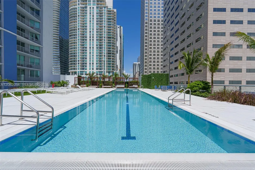 325 S Biscayne Blvd #415 Miami, FL 33131