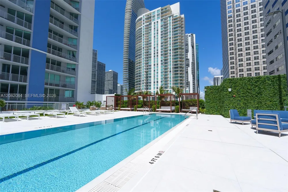 325 S Biscayne Blvd #415 Miami, FL 33131