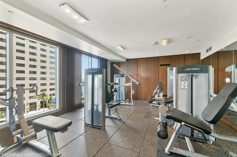 325 S Biscayne Blvd #415 Miami, FL 33131