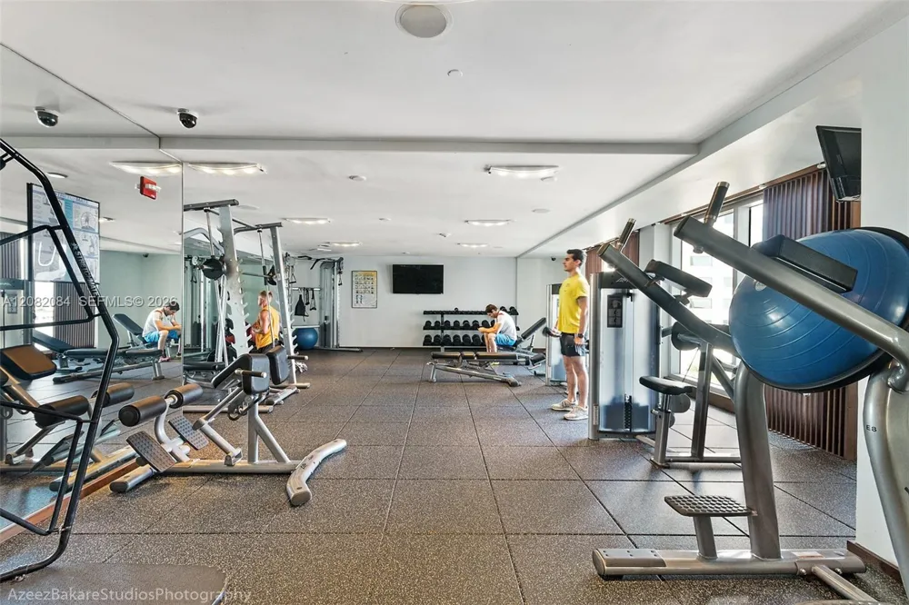 325 S Biscayne Blvd #415 Miami, FL 33131