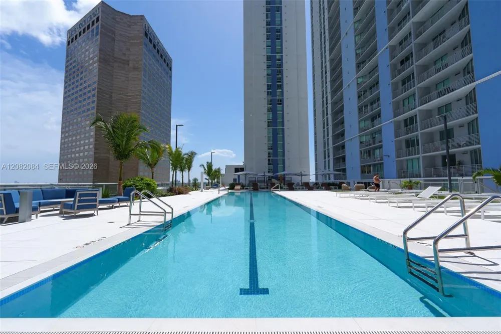 325 S Biscayne Blvd #415 Miami, FL 33131