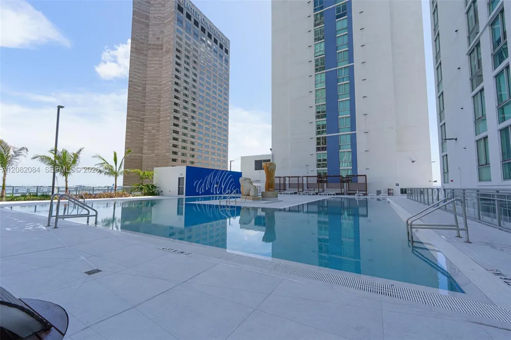 325 S Biscayne Blvd #415 Miami, FL 33131