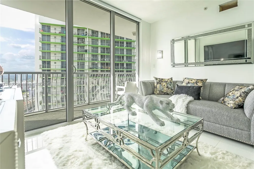 1750 Bayshore Dr #3211 Miami, FL 33132