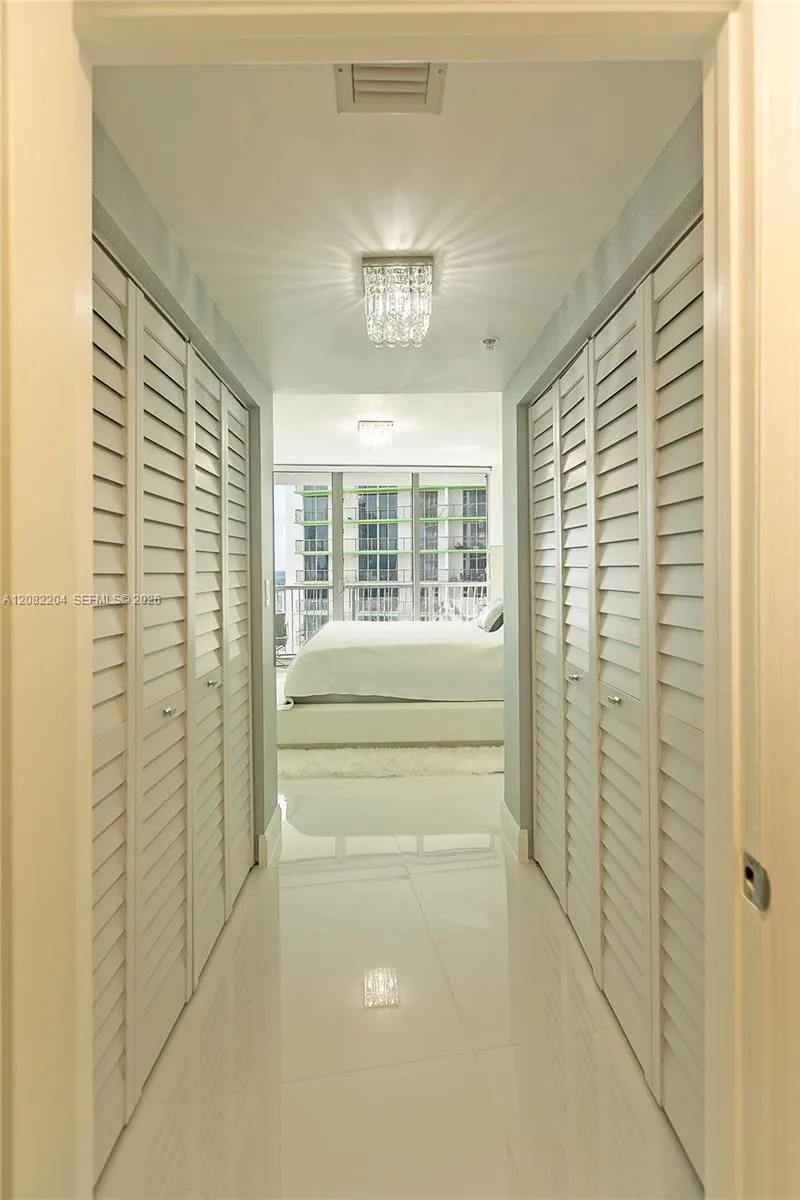 1750 Bayshore Dr #3211 Miami, FL 33132