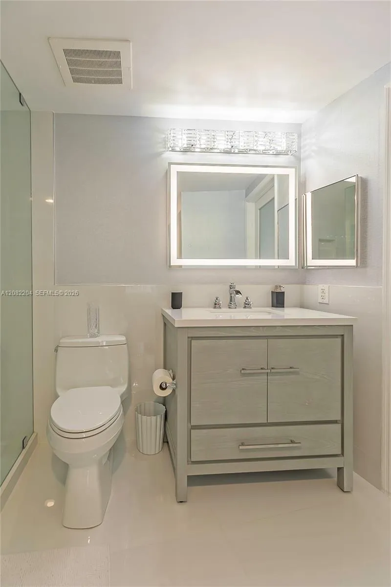 1750 Bayshore Dr #3211 Miami, FL 33132