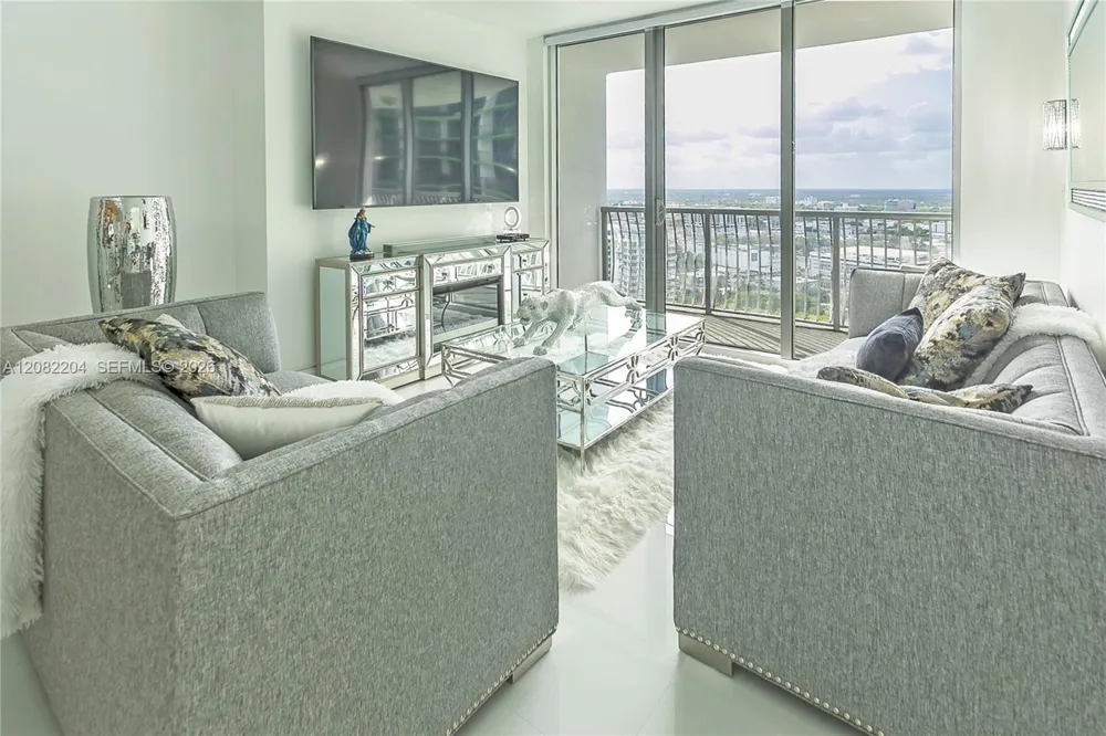 1750 Bayshore Dr #3211 Miami, FL 33132