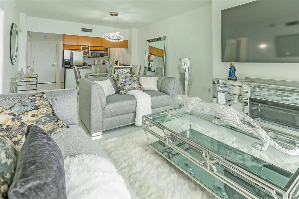 1750 Bayshore Dr #3211 Miami, FL 33132