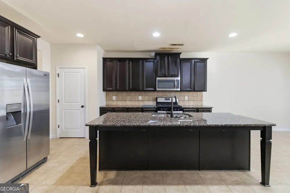 2138 Dodson Woods DR Fairburn, GA 30213