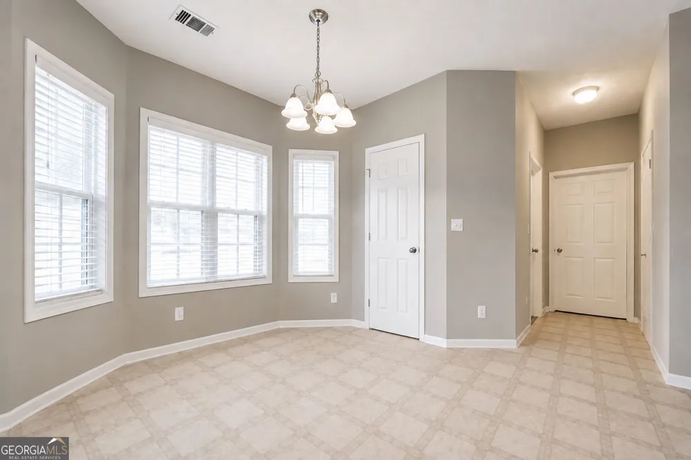564 Martin Forest LN Lawrenceville, GA 30045
