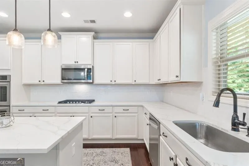 407 Riverwalk Manor DR Dallas, GA 30132
