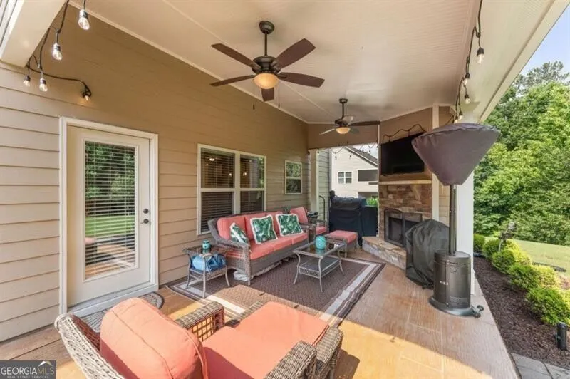 407 Riverwalk Manor DR Dallas, GA 30132