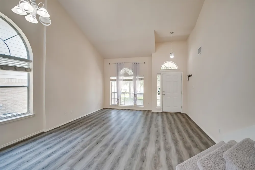11116 Los Comancheros Road Austin, TX 78717