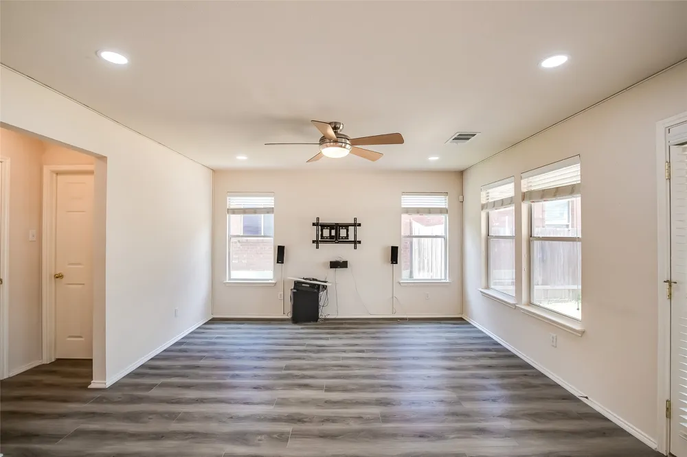 11116 Los Comancheros Road Austin, TX 78717