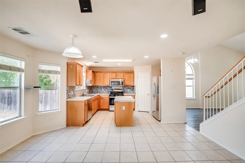 11116 Los Comancheros Road Austin, TX 78717