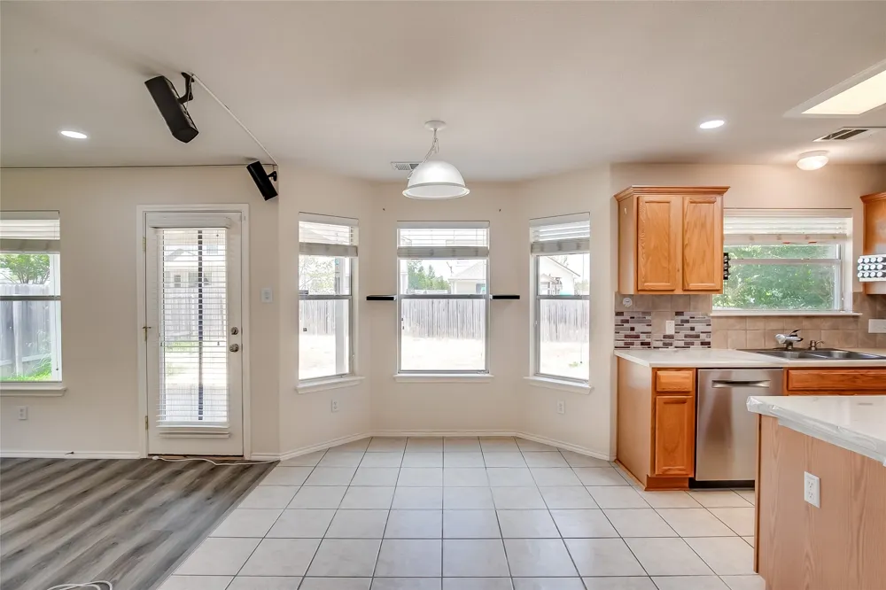 11116 Los Comancheros Road Austin, TX 78717