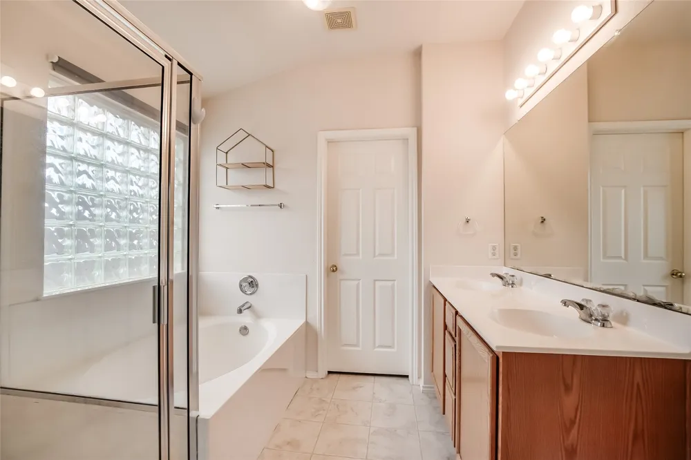 11116 Los Comancheros Road Austin, TX 78717