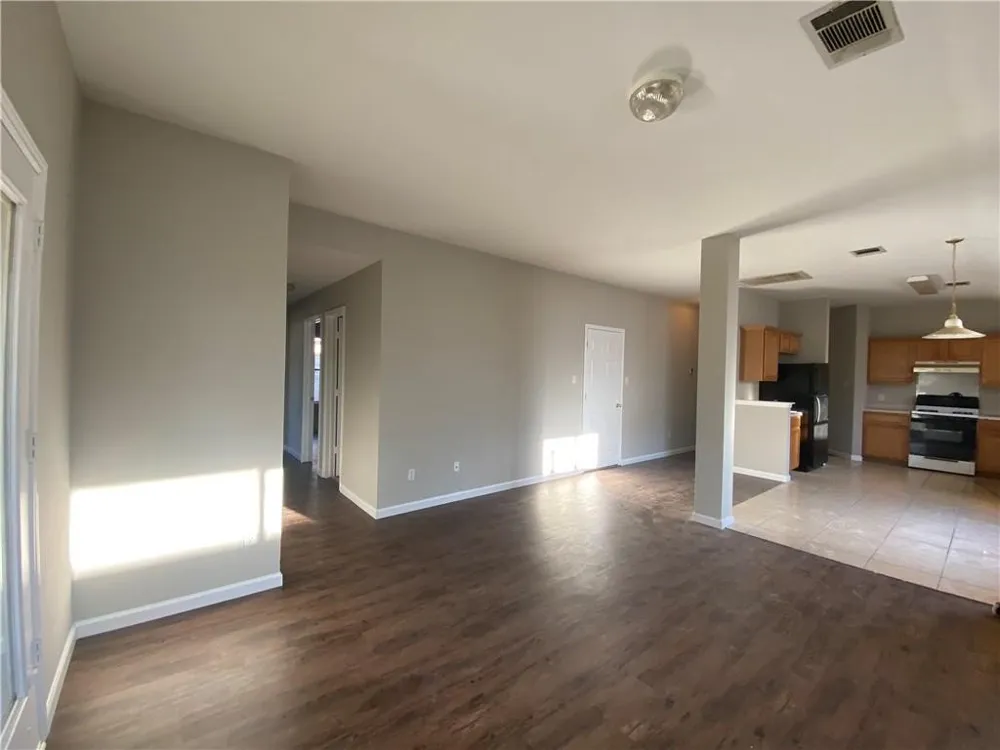 1509 Nettie Drive Leander, TX 78641