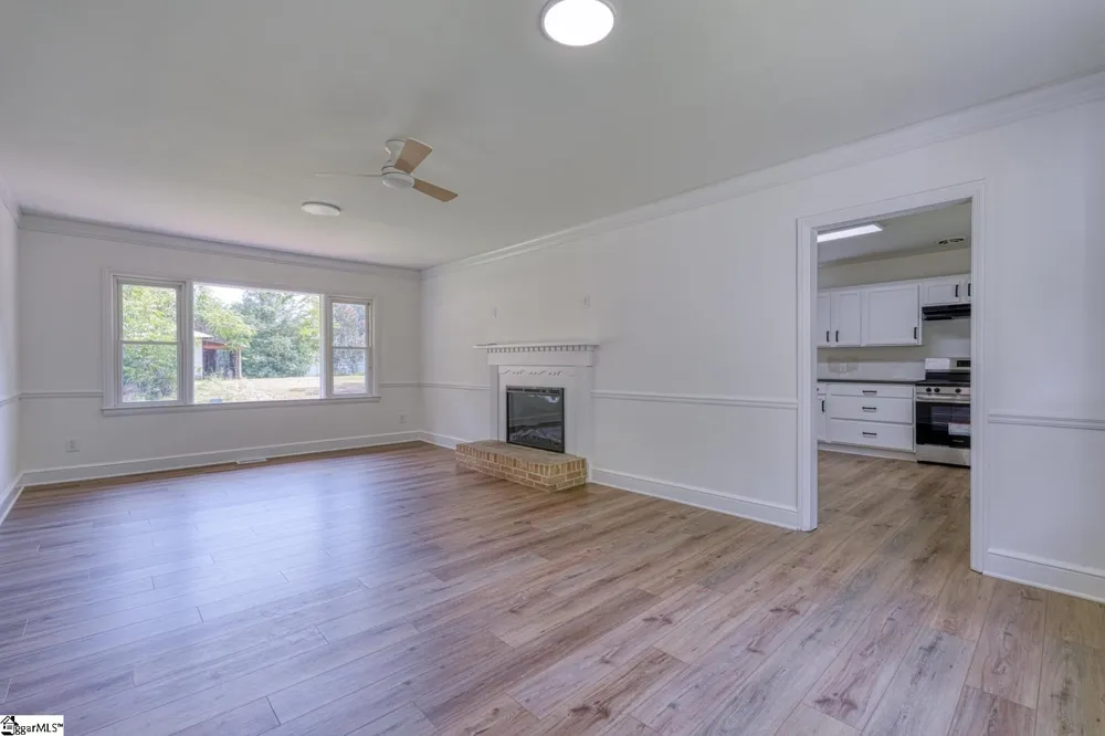 113 Merle Drive Spartanburg, SC 29307