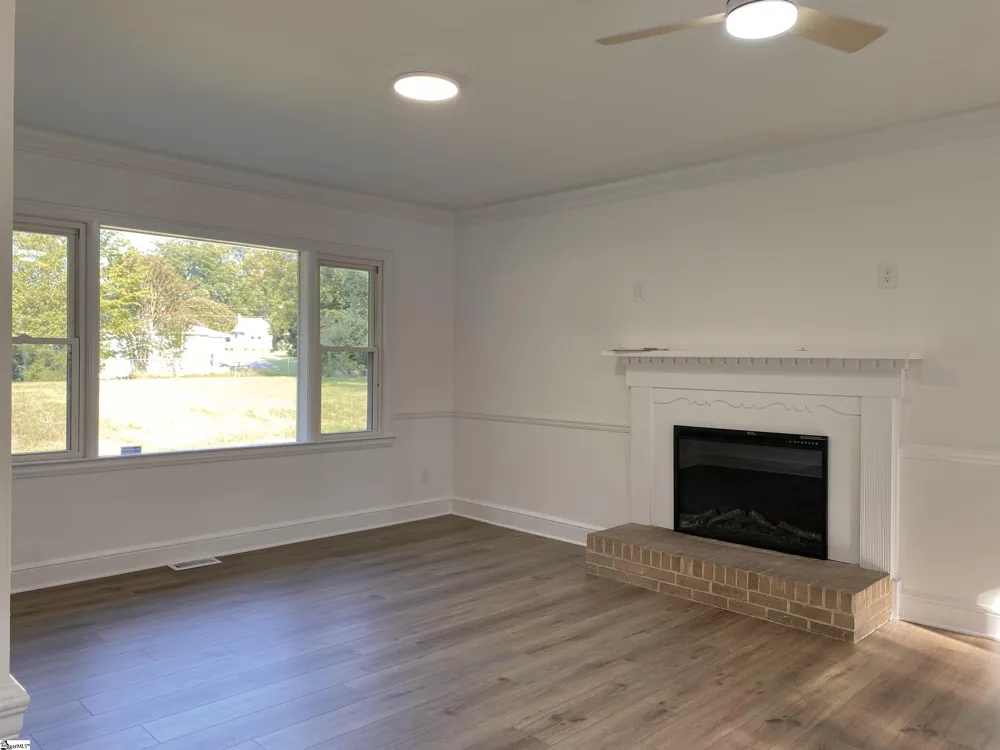 113 Merle Drive Spartanburg, SC 29307
