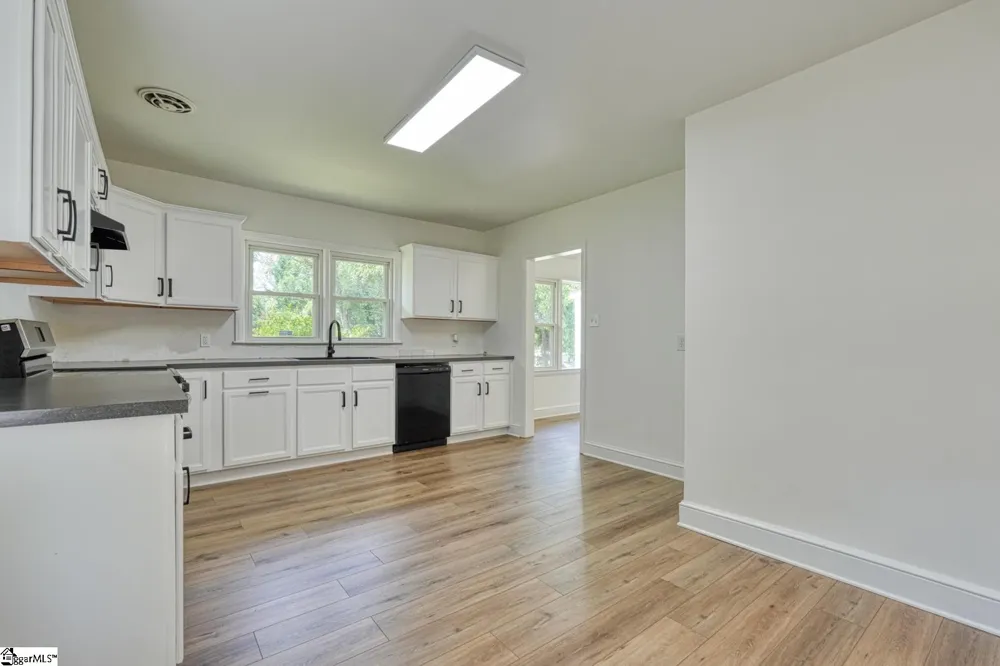 113 Merle Drive Spartanburg, SC 29307