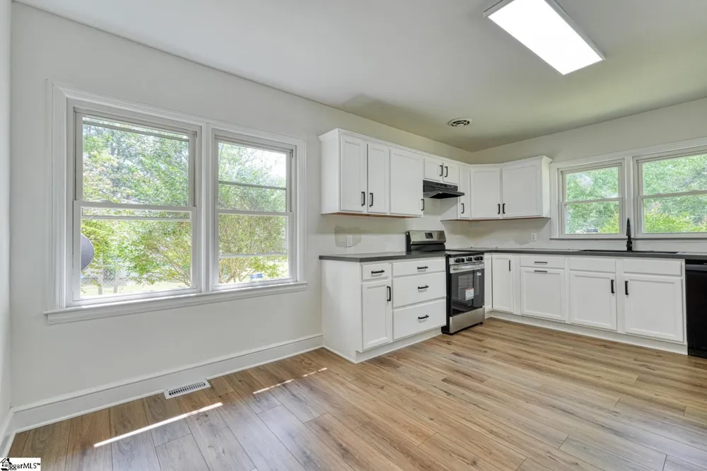 113 Merle Drive Spartanburg, SC 29307