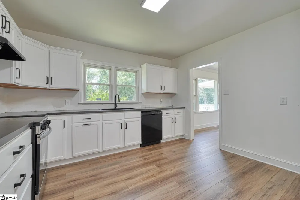113 Merle Drive Spartanburg, SC 29307