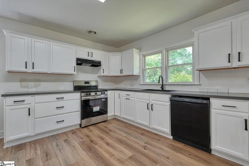113 Merle Drive Spartanburg, SC 29307