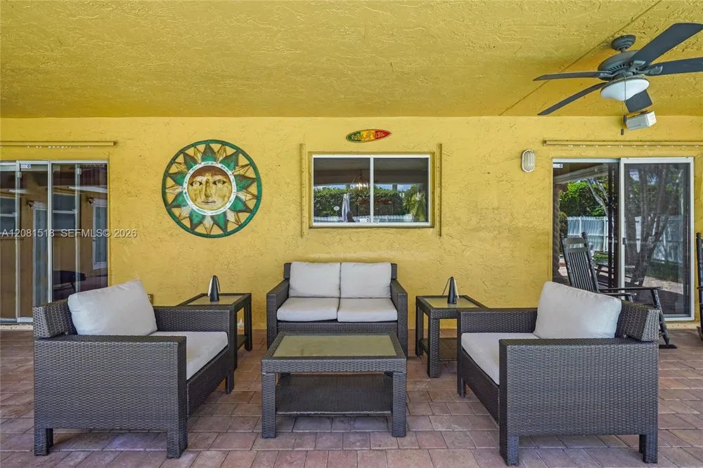 729 NW 161st Ave Pembroke Pines, FL 33028