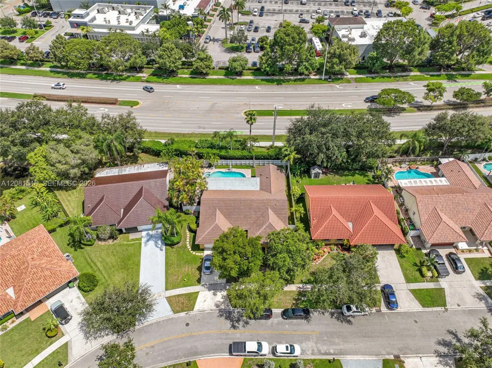 729 NW 161st Ave Pembroke Pines, FL 33028