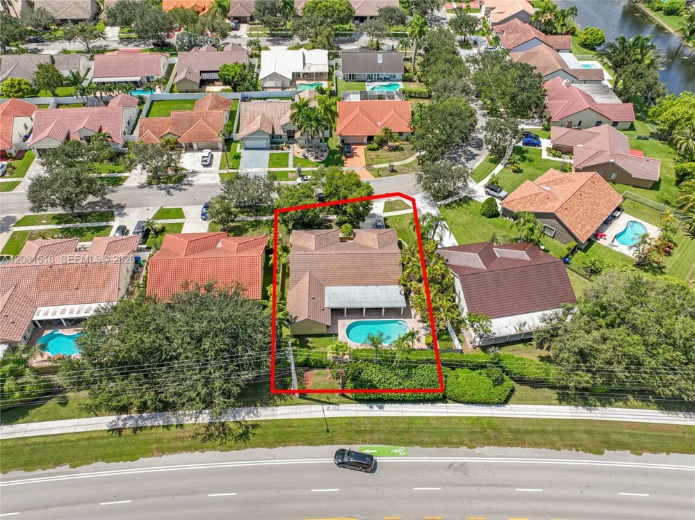 729 NW 161st Ave Pembroke Pines, FL 33028