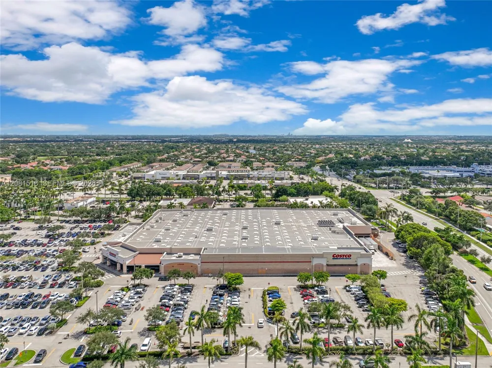 729 NW 161st Ave Pembroke Pines, FL 33028
