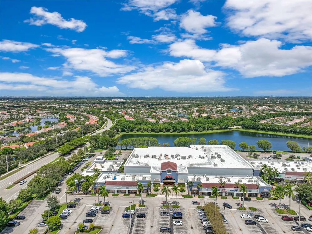 729 NW 161st Ave Pembroke Pines, FL 33028