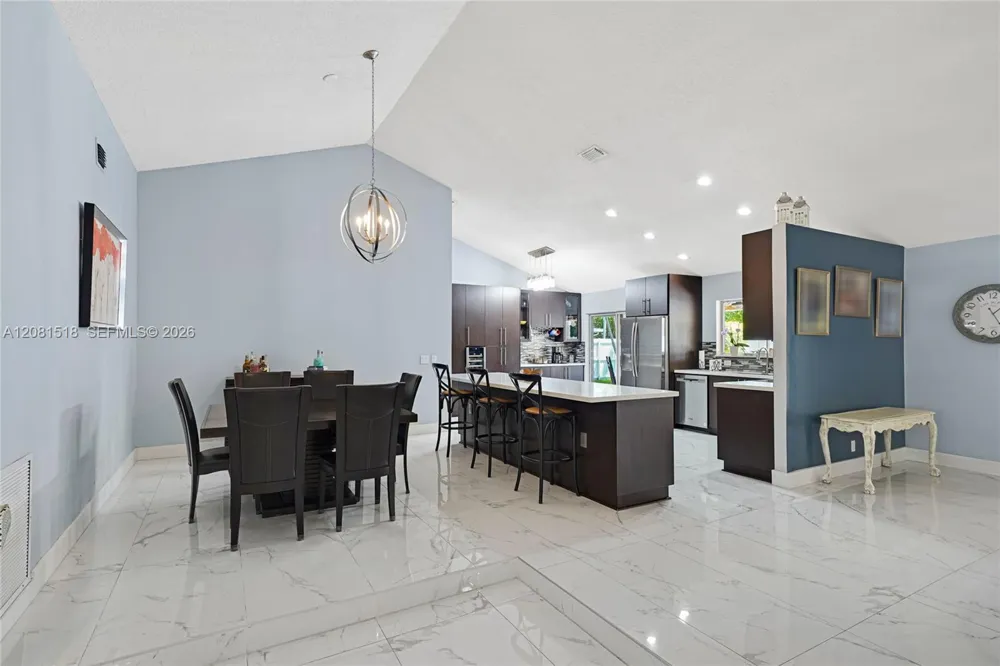 729 NW 161st Ave Pembroke Pines, FL 33028