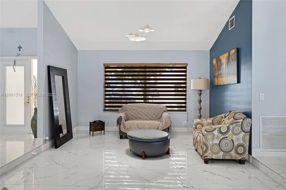729 NW 161st Ave Pembroke Pines, FL 33028