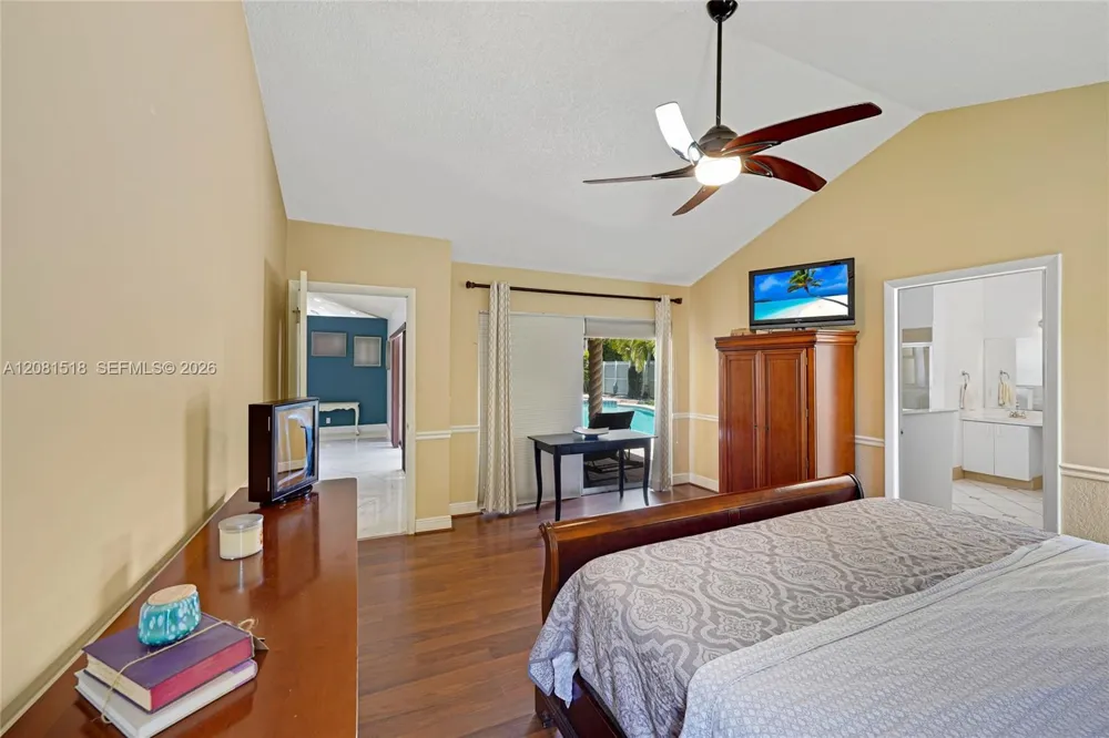 729 NW 161st Ave Pembroke Pines, FL 33028