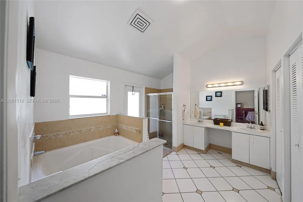 729 NW 161st Ave Pembroke Pines, FL 33028